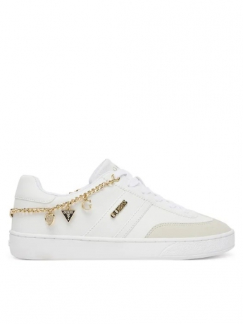 Guess sneakers NAOKO in ecopelle bianca con decorazione catena oro  e loghi