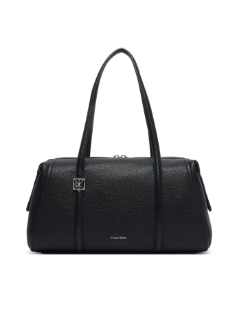Calvin Klein borsa a spalla emblem in ecopelle nera martellata
