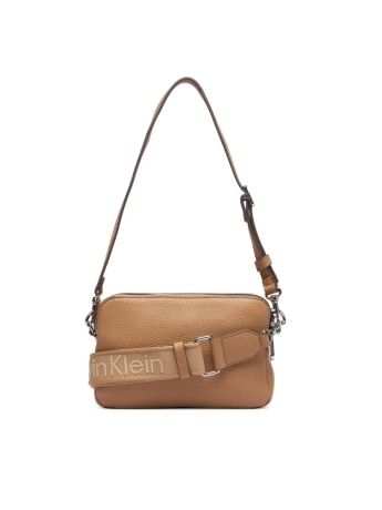 Calvin Klein borsa camera bag in ecopelle beige martellata con tracolla logata